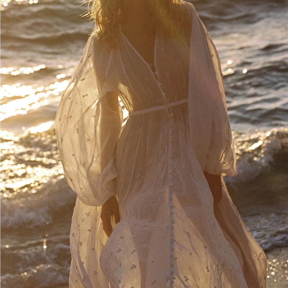 🏝️ Spell x WOLFCUB Fleur Gown in Antique White - Picture 2 of 15